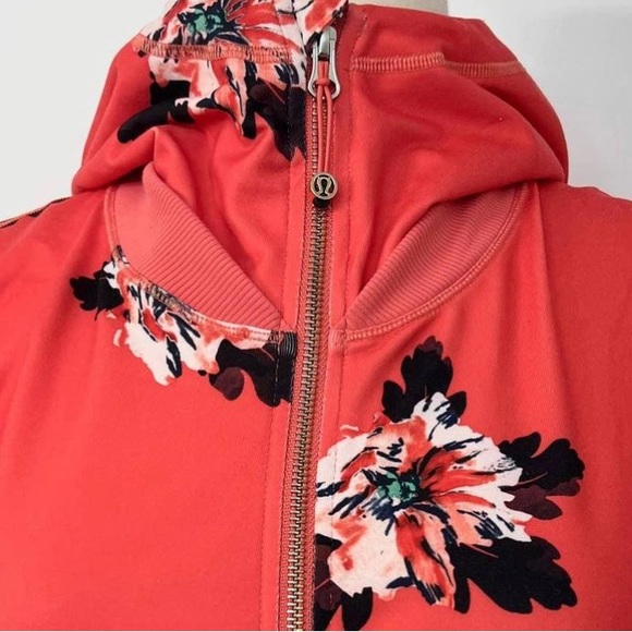 Lululemon Flower Zip Up - Size 4 - Picture 8 of 9